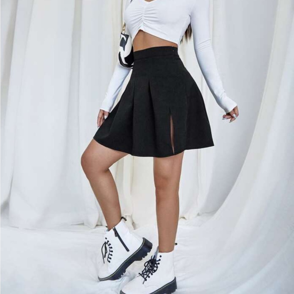 Small Black Pleated Skirt